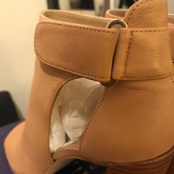 Stuart Weitzman Opendoor Bootie - Picture 3 of 8